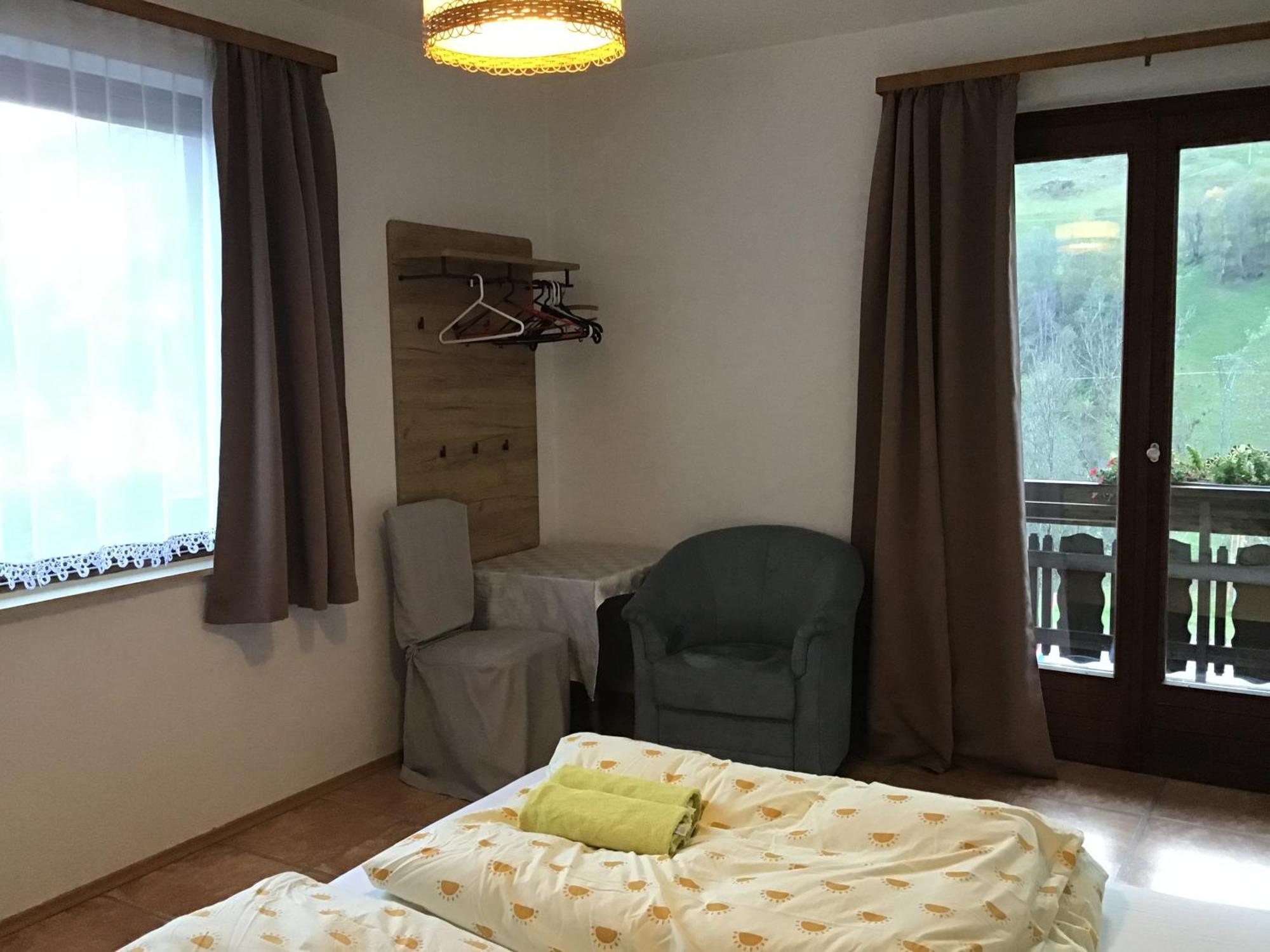 Guesthouse Mountain View Großkirchheim エクステリア 写真