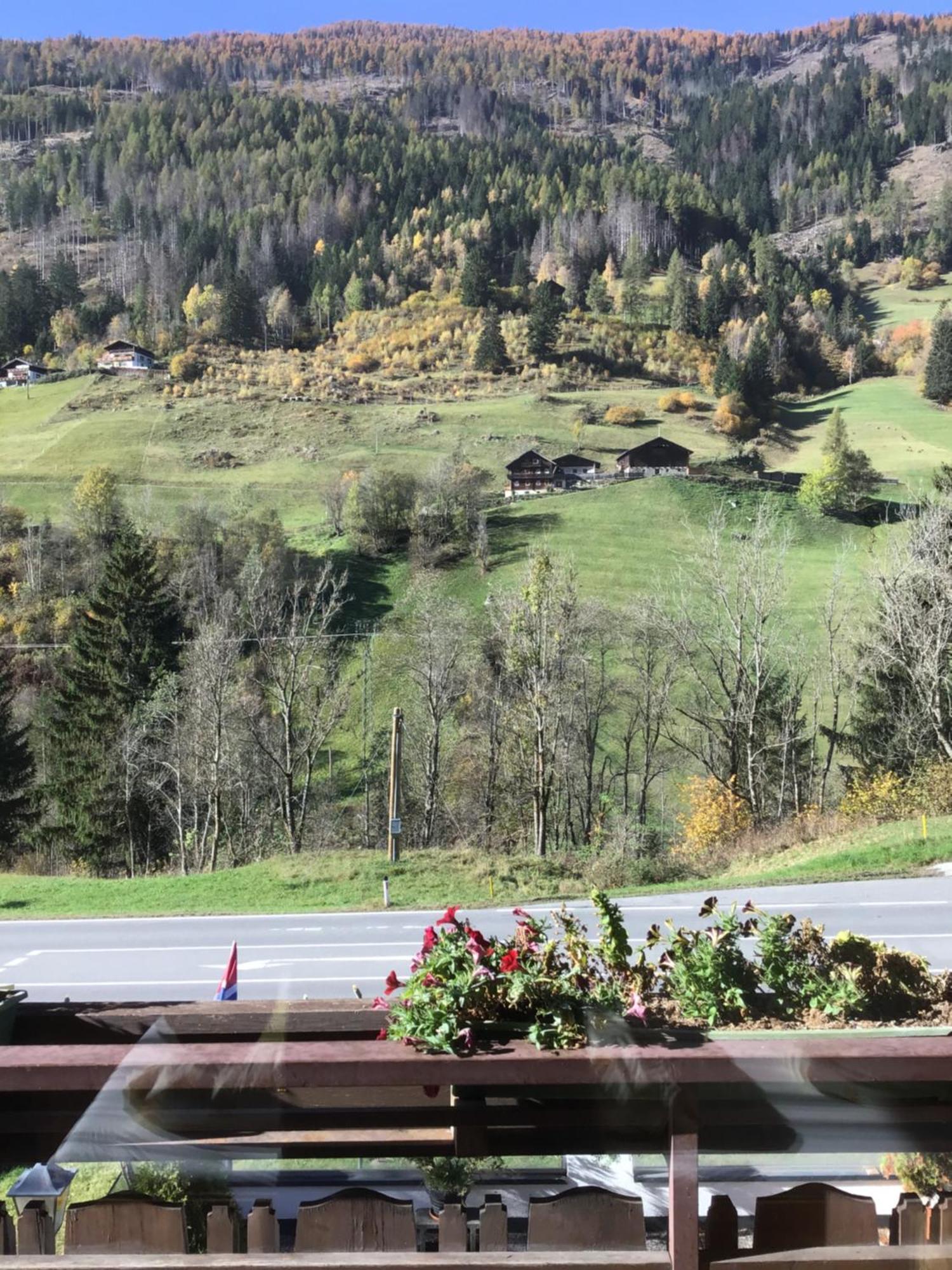 Guesthouse Mountain View Großkirchheim エクステリア 写真