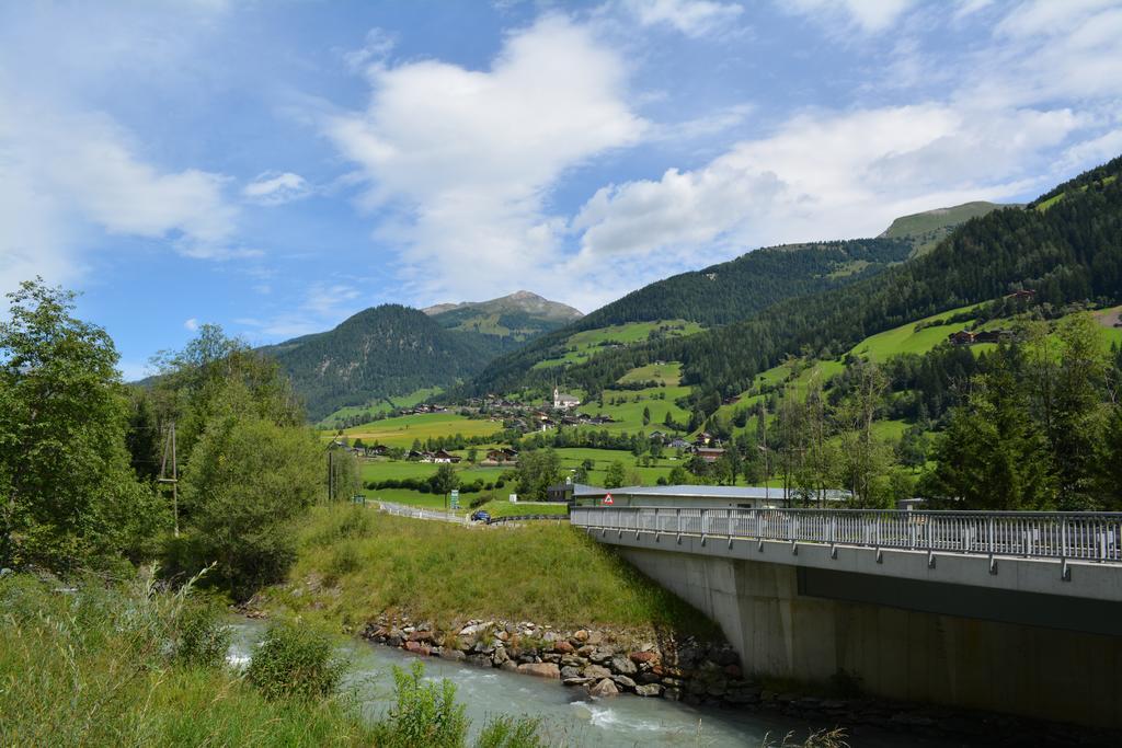 Guesthouse Mountain View Großkirchheim エクステリア 写真