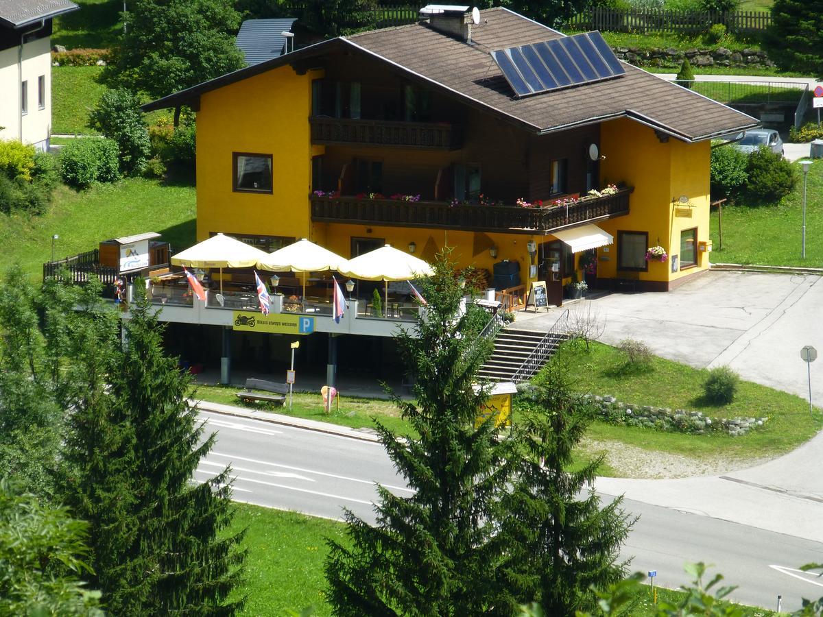 Guesthouse Mountain View Großkirchheim エクステリア 写真